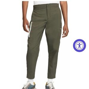 Nike Men's 40 waist sportswear utility pant Olive green cargo elastic waist